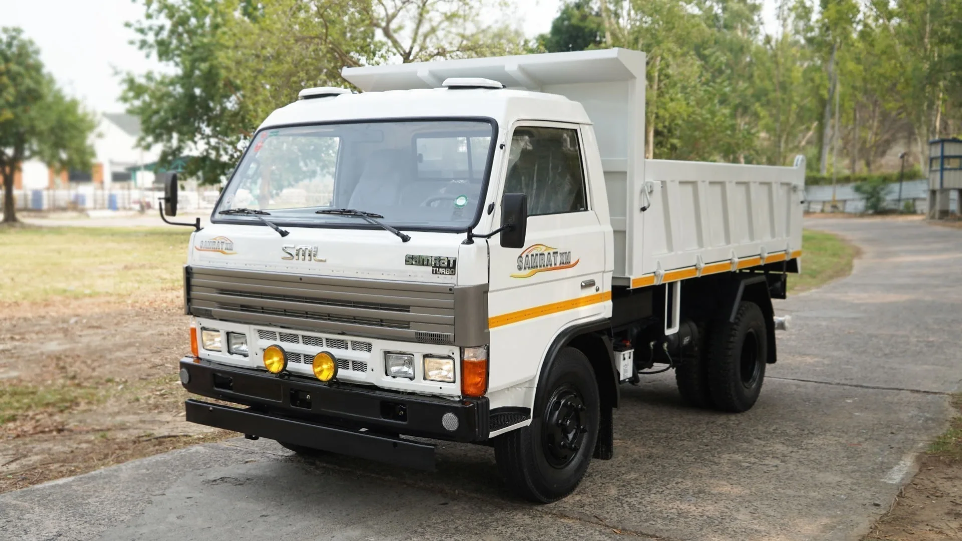 GS Samrat XT Tipper